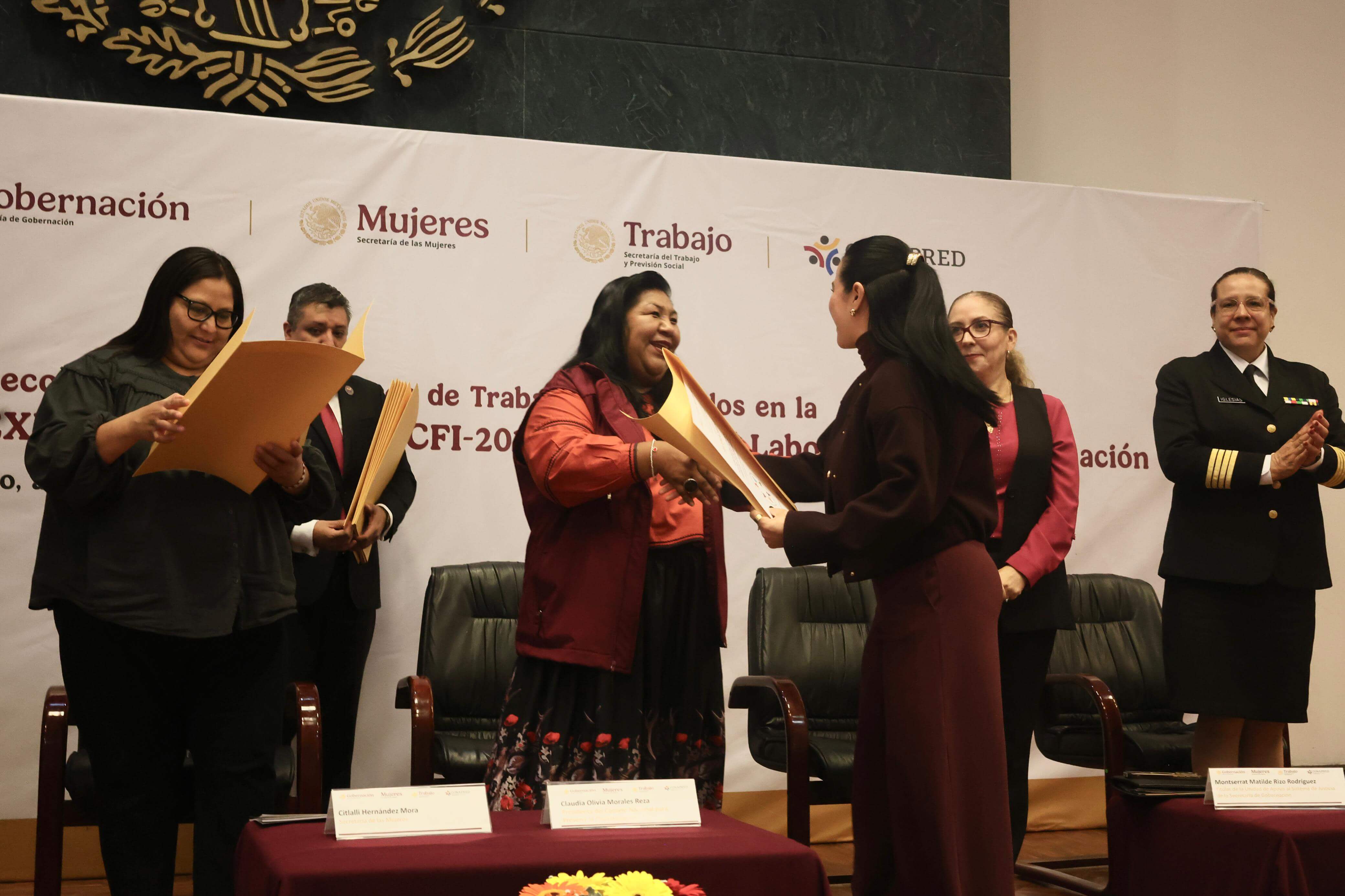 Entrega de Reconocimientos a Centros de Trabajo Certificados 2024